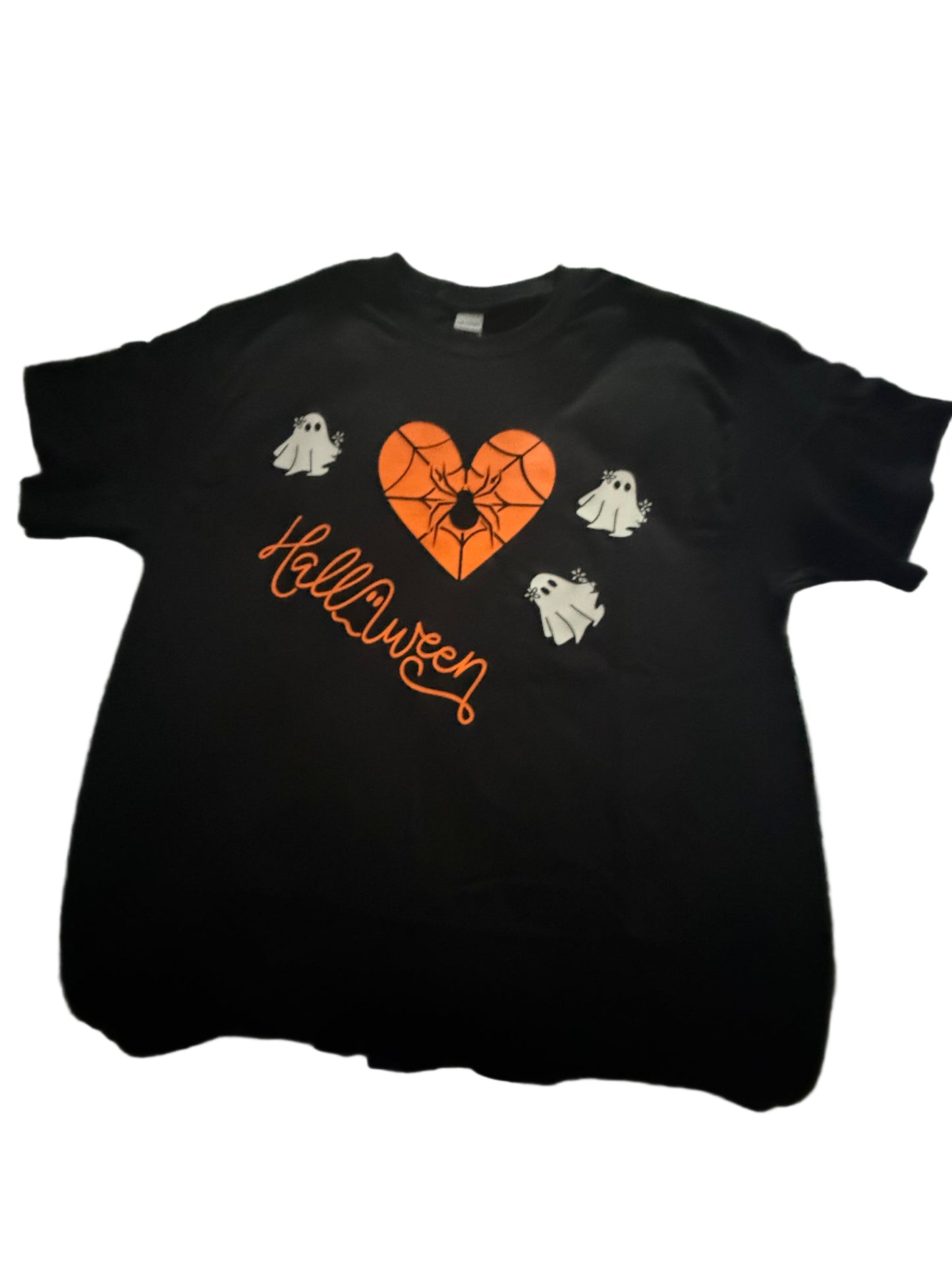 Black t-shirt with Halloween design featuring a heart, spider, and ghosts, Roxzell