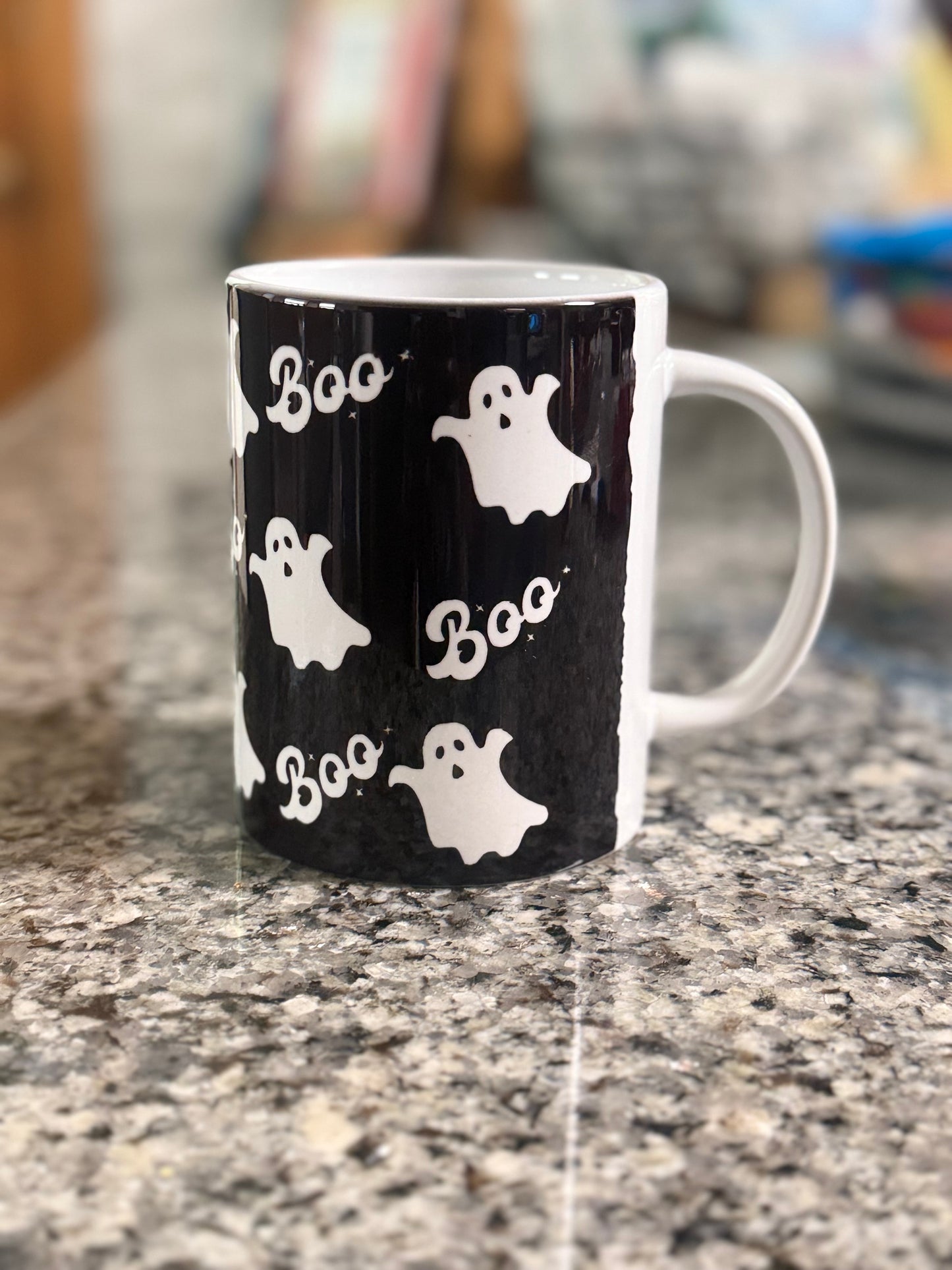 Black and white Halloween mug with ghosts and Boo pattern, Roxzell