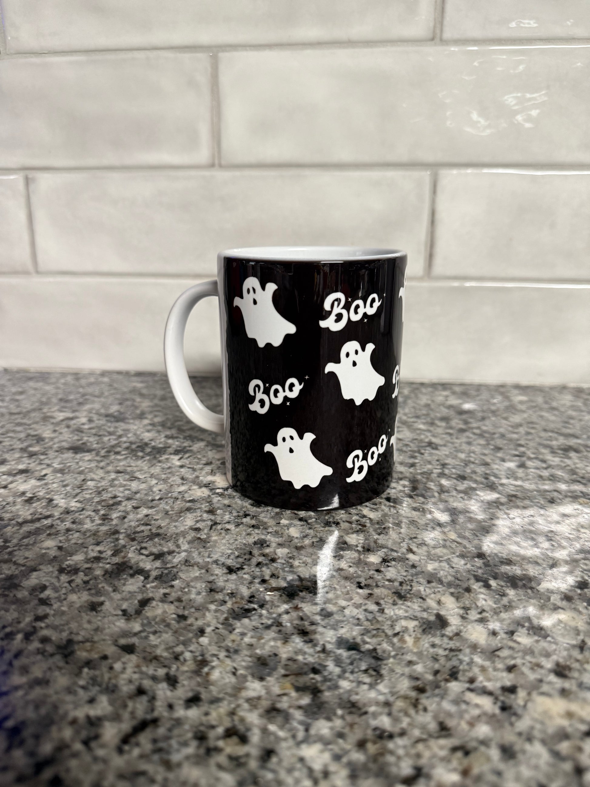 Black and white Halloween mug with ghosts and Boo pattern, Roxzell